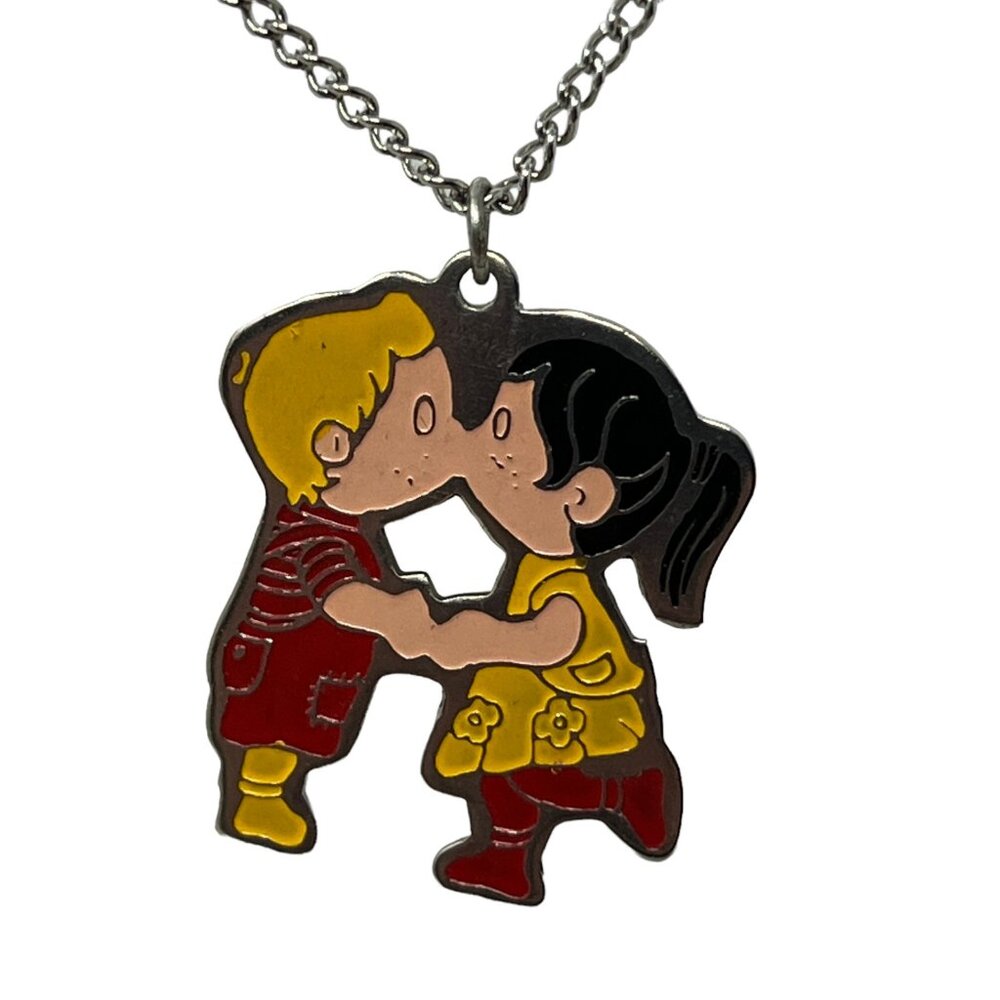 Vintage Kissing Couple Necklace Enamel Silver Tone Chain Made in Taiwan